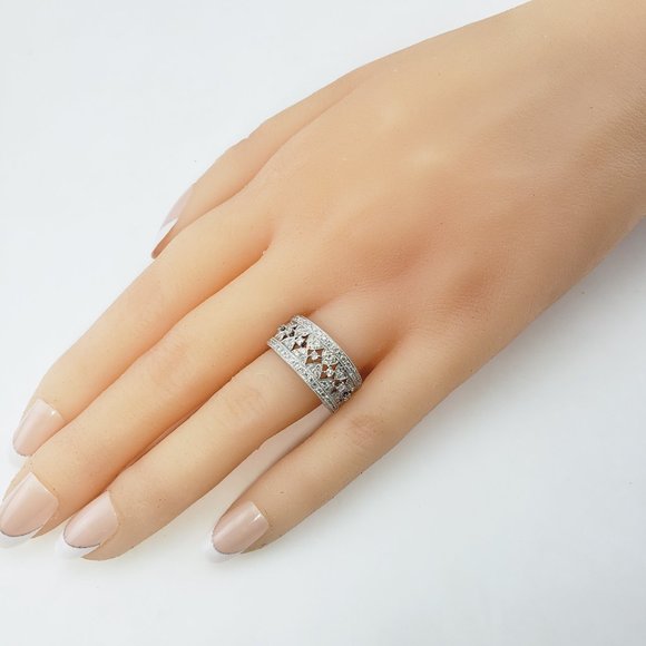 Vintage 14 Karat White Gold and Diamond Band Ring Size 6.5 #11983 - Picture 8 of 9